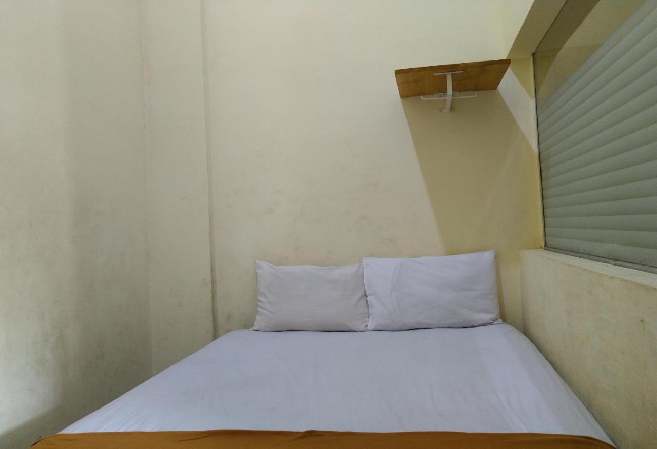 Oyo 3499 J8 Hotel Jambi Dış mekan fotoğraf
